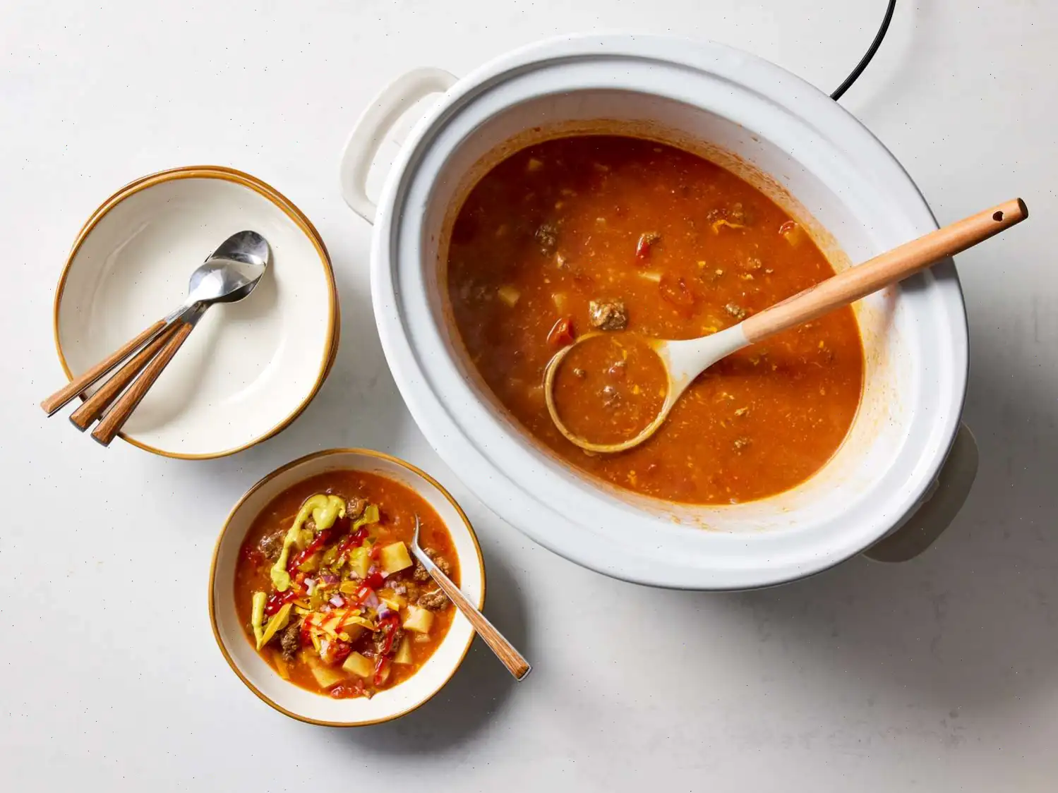 Slow Cooker Cheeseburger Soup Recipe