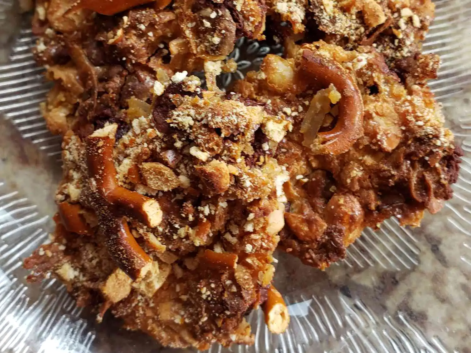 5-Ingredient Chocolate Pretzel Bites Recipe