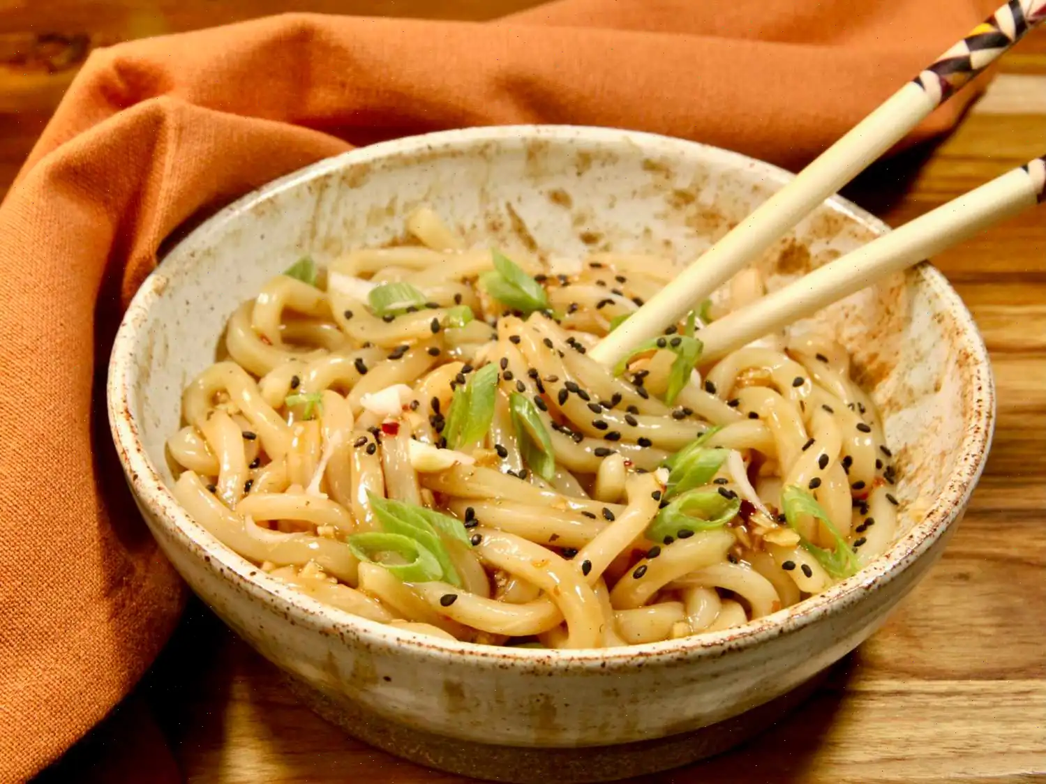 Spicy Garlic Udon Noodles Recipe