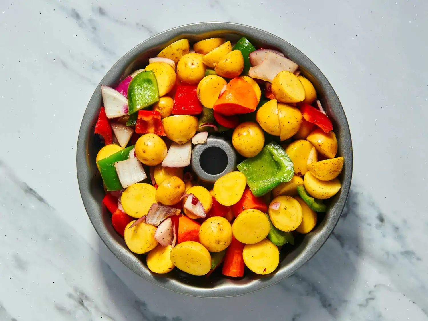 Easy Bundt Pan Roasted Greek Chicken and Vegetables Recipe