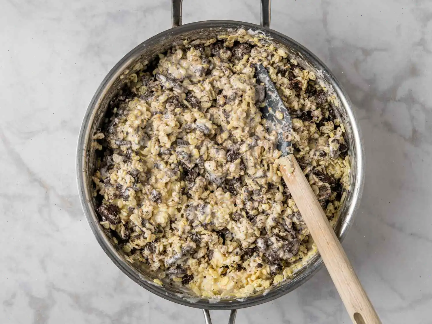 Cookies and Cream Rice Krispie Treats Recipe