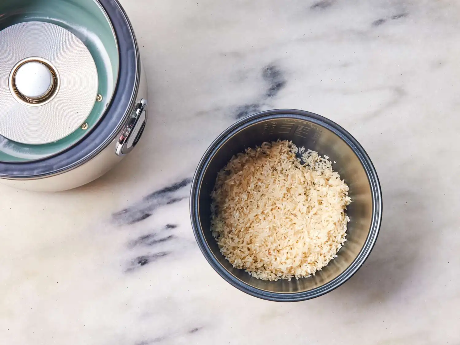 One Pot Rice Cooker Sausage and Peppers