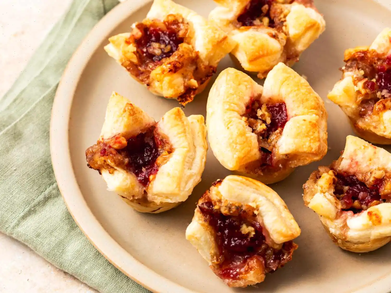 Cranberry Brie Bites Recipe