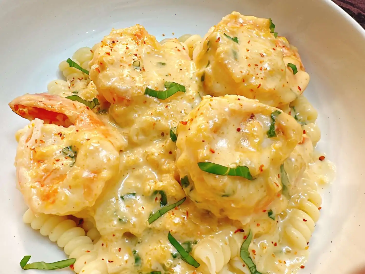 15-Minute Creamy Garlic Basil Pasta Recipe