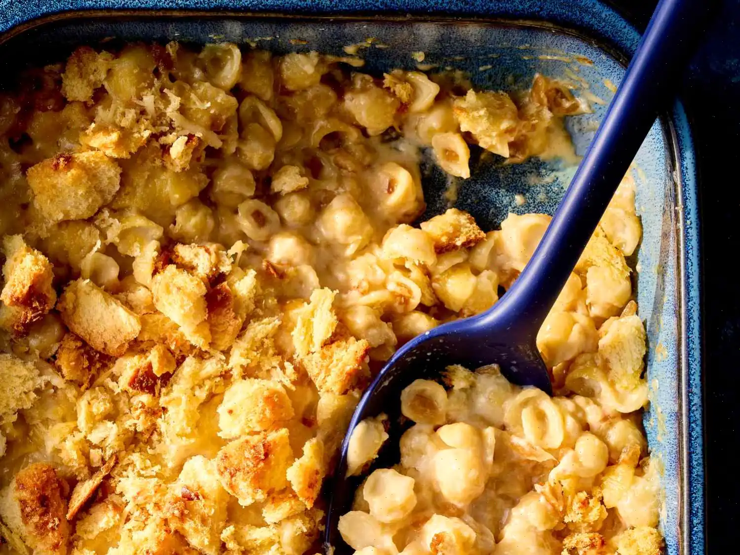 Roasted Garlic White Mac and Cheese Recipe