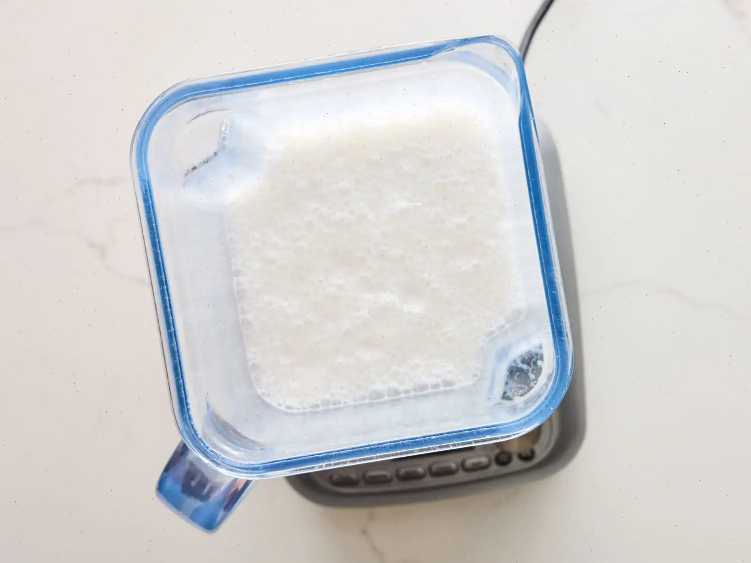 Vanilla Milkshakes without Ice Cream Recipe