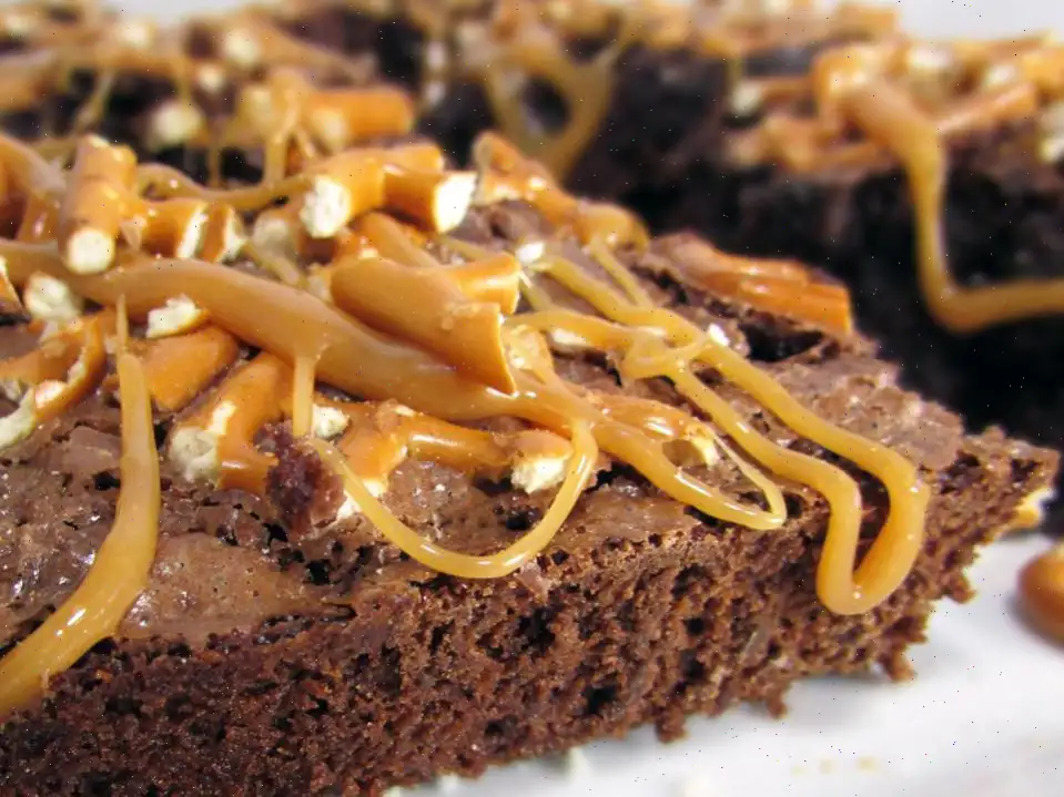 Caramel Pretzel Brownies Recipe