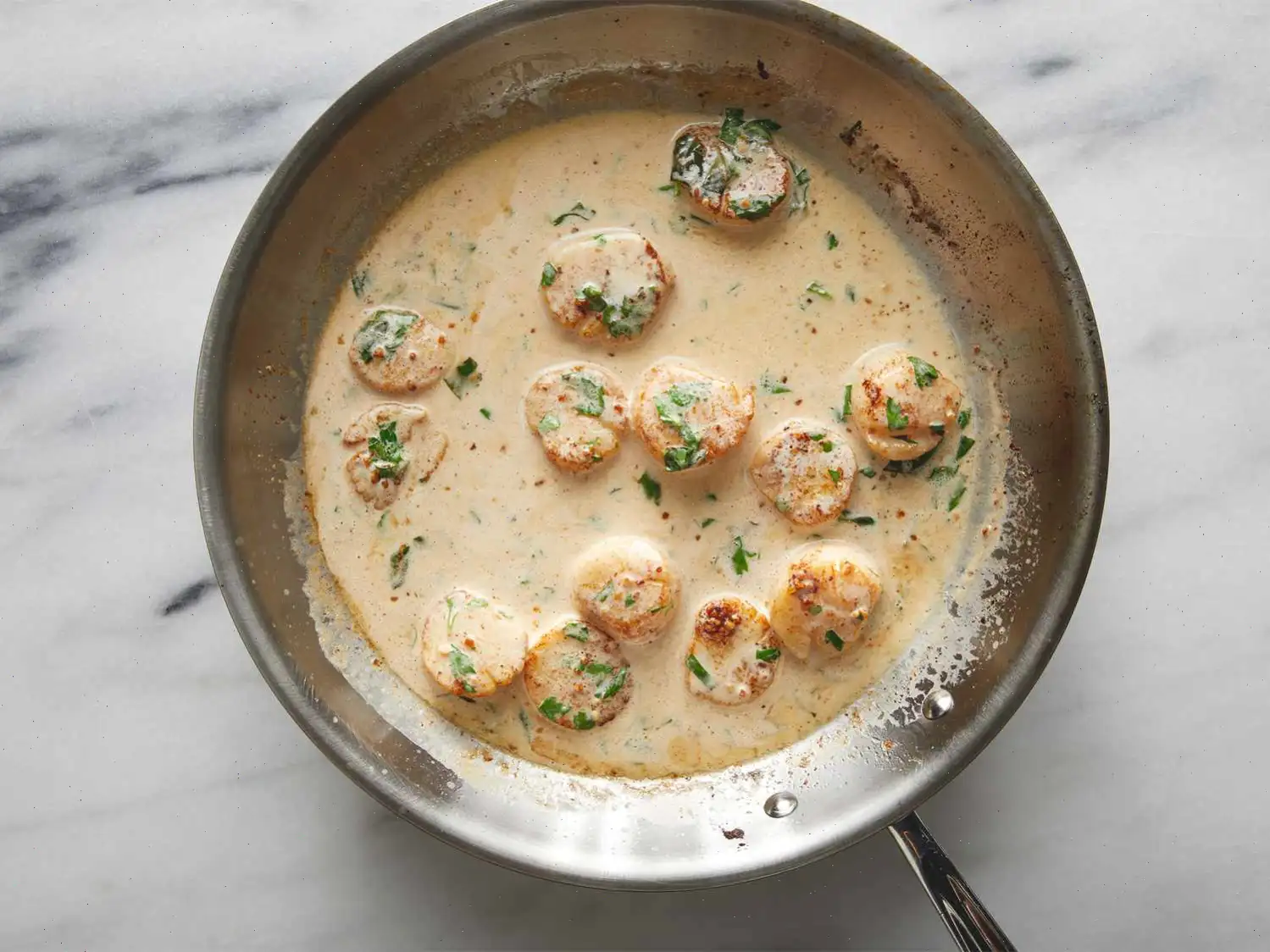 Savory Sea Scallops and Angel Hair Pasta Recipe