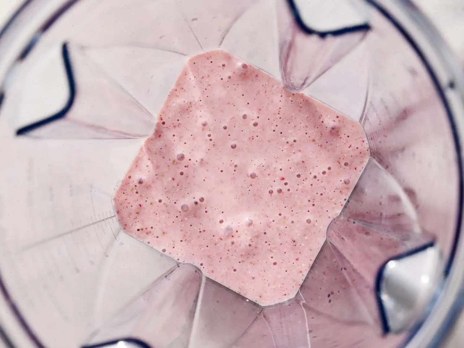 Strawberry Oatmeal Breakfast Smoothie Recipe