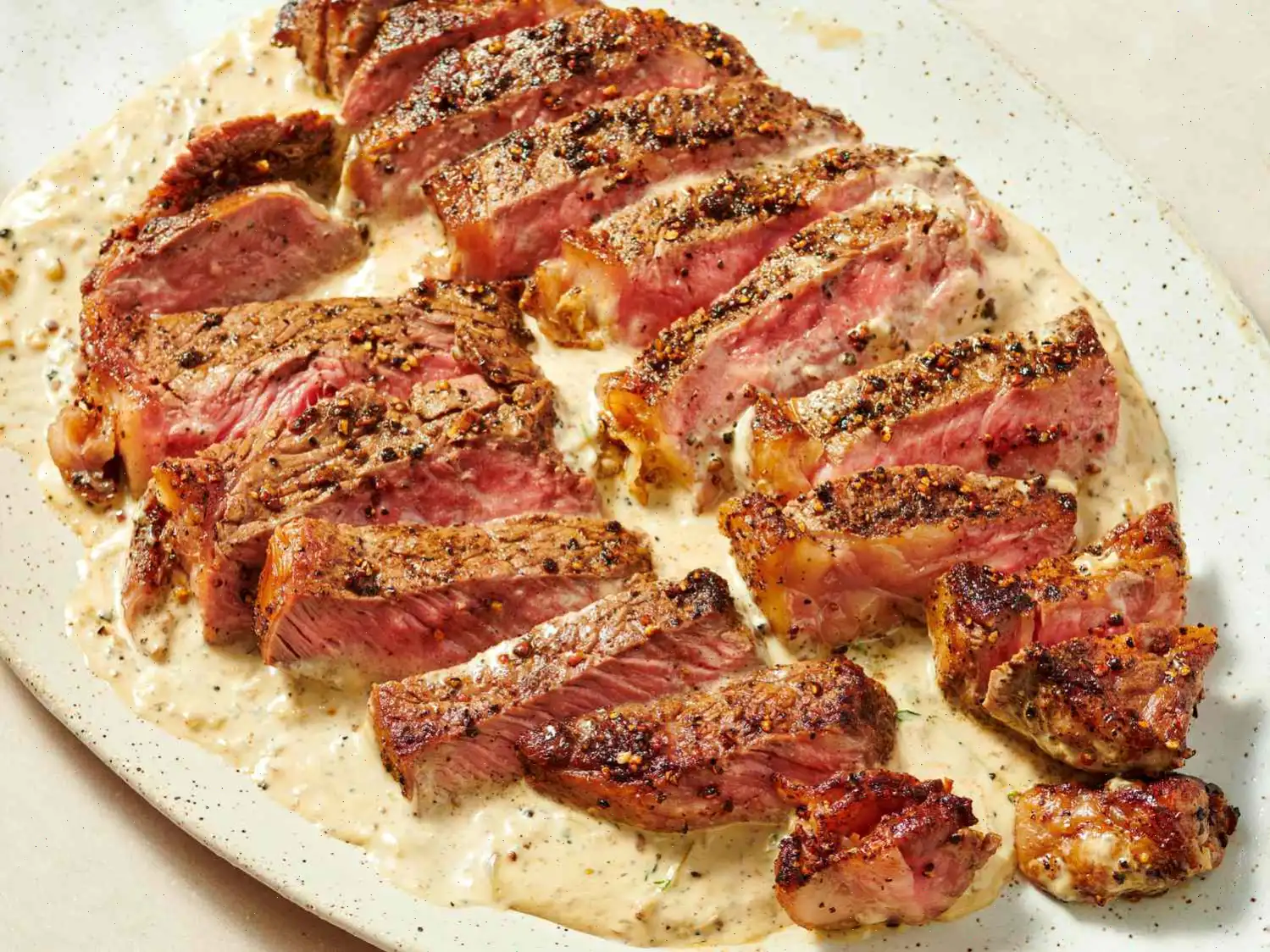 Steak with Creamy Peppercorn Sauce Recipe