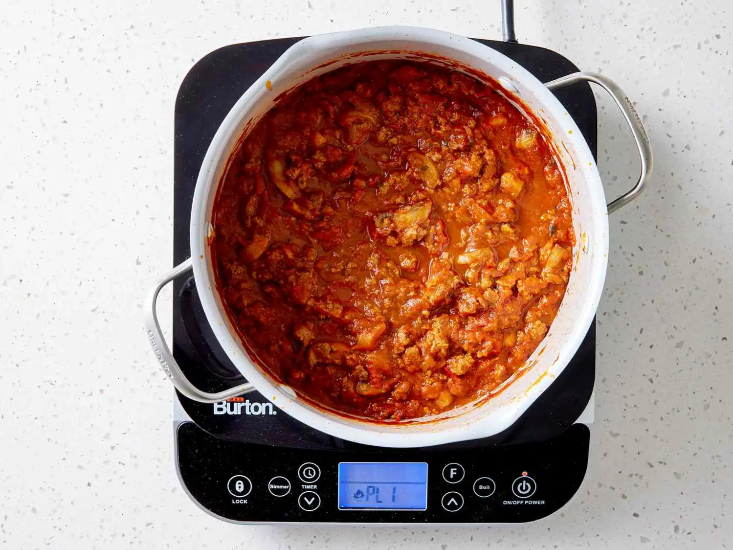 Easy Spaghetti with Tomato Sauce Recipe