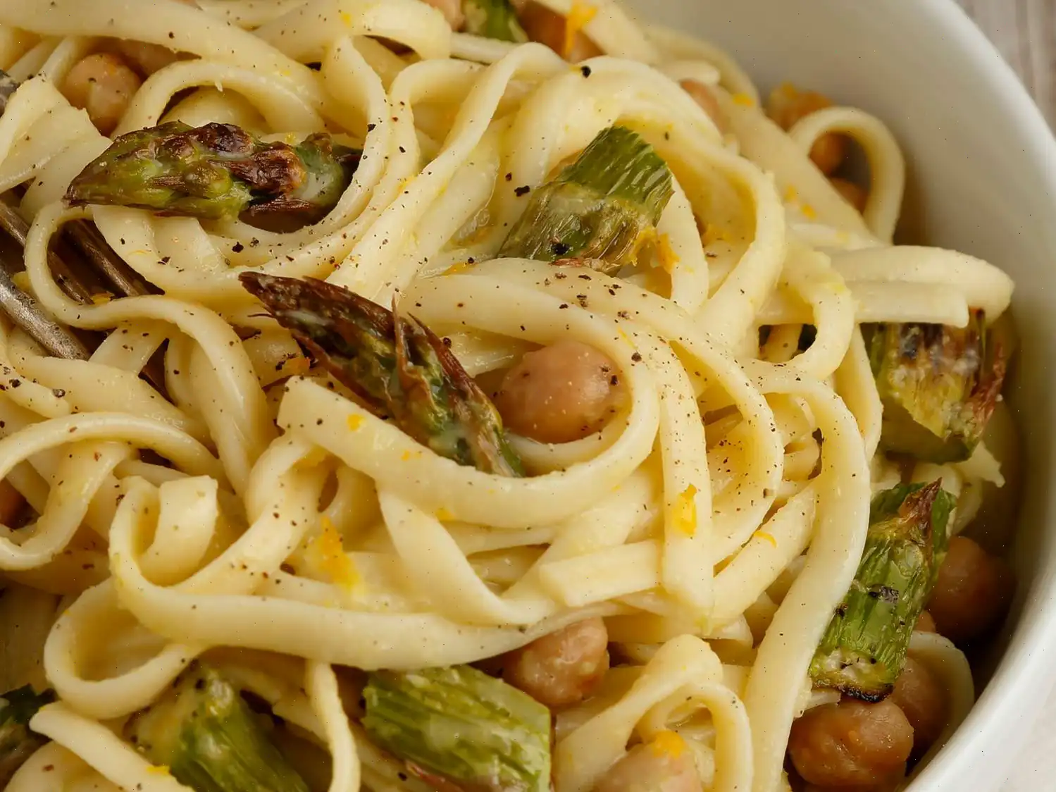 Creamy Lemon Garlic Pasta Recipe