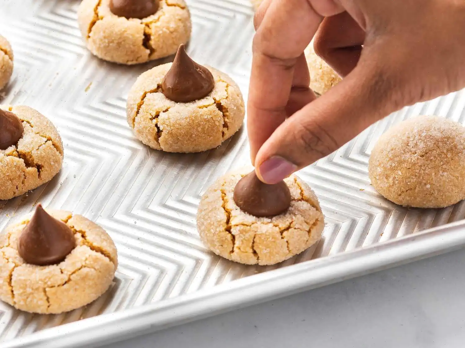 Easy Peanut Butter Blossoms Recipe