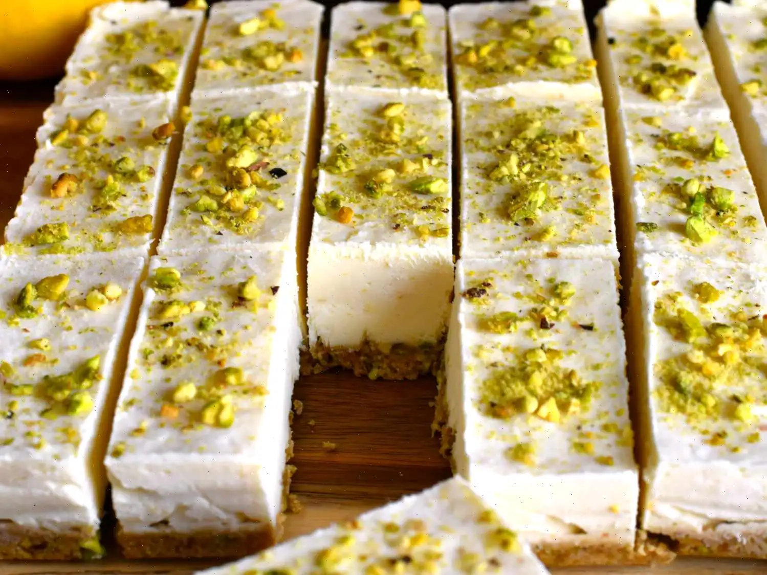 No-Bake Lemon Ricotta Cheesecake Bars Recipe