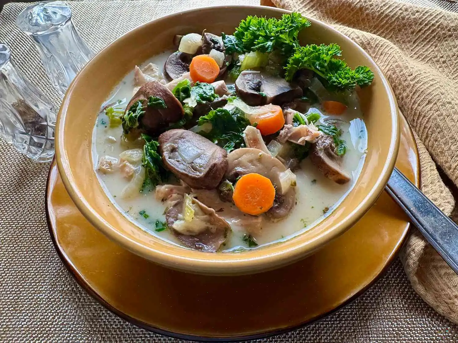 Creamy Chicken and Mushroom Soup Recipe
