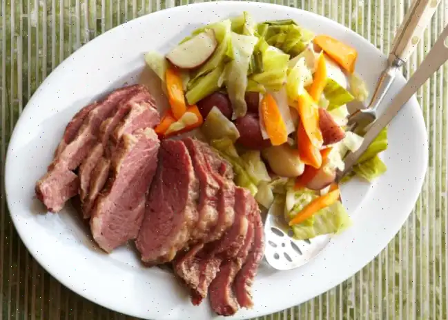 Slow-Cooker Corned Beef and Cabbage Recipe