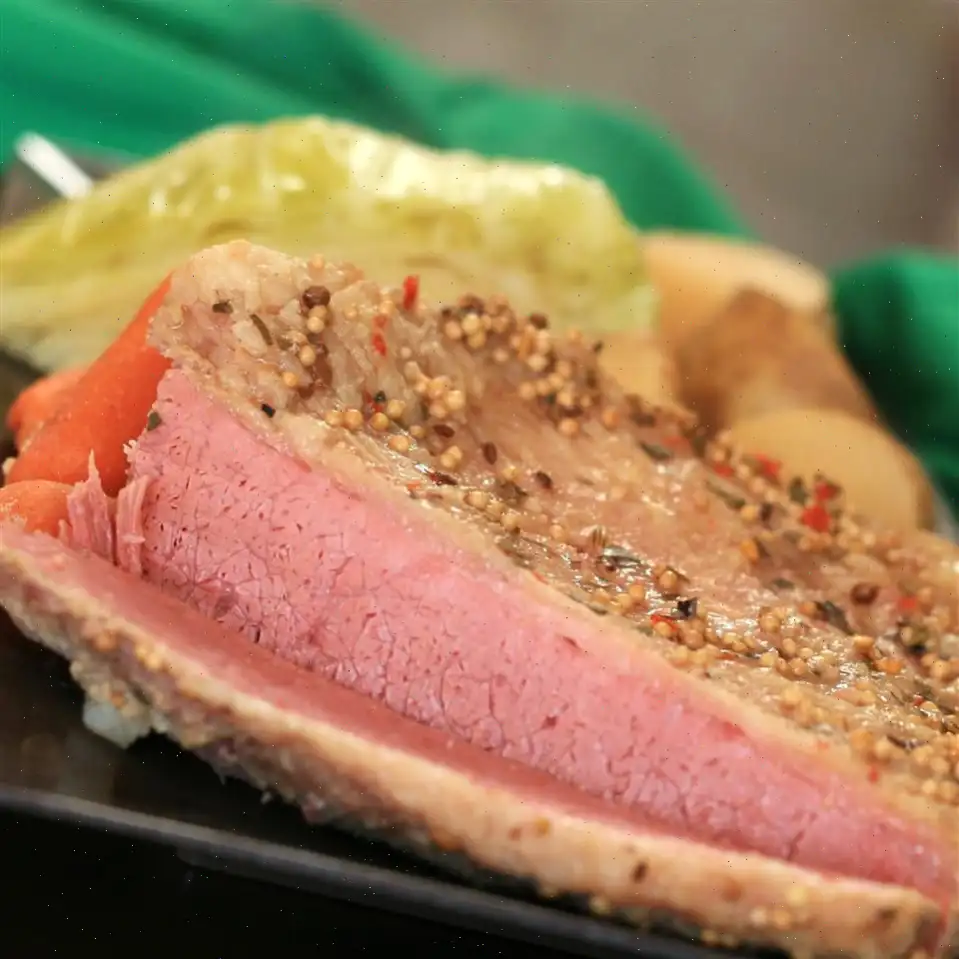 Slow Cooker Corned Beef and Cabbage Recipe